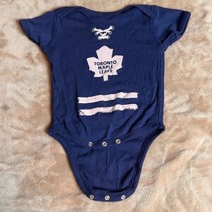 SQUIRT SQUAD 'Toronto Maple Leafs' Short Sleeve Cotton Baby Bodysuit - Size 18M